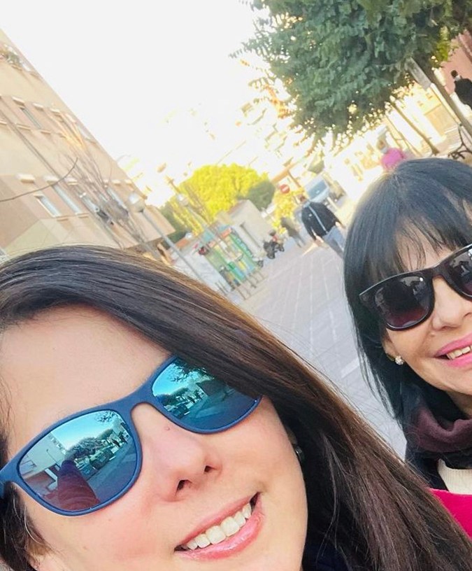 Gleydi Cartaya, 'La reina del Cosmo' junto a su madre