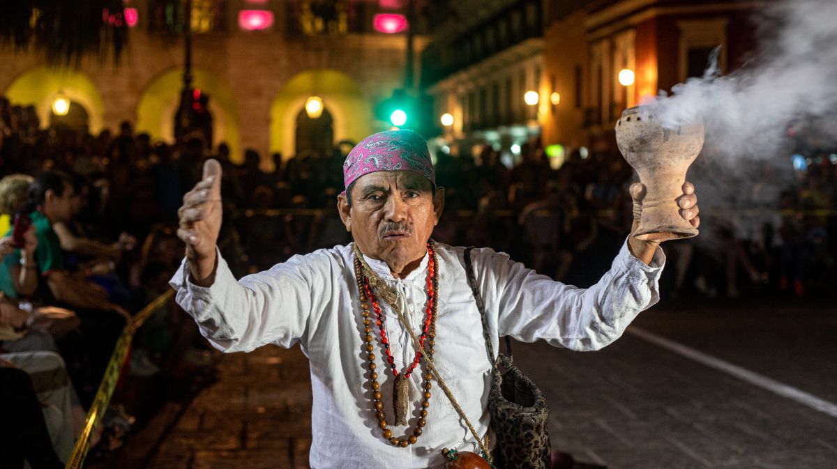 Día de Muertos en Yucatán: ¿Por qué se pone un listón rojo a niños? -  Diario de Yucatán