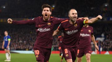 Iniesta ve "complicado" el regreso de Leo Messi al Barcelona