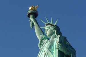 Reabren corona de la Estatua de la Libertad al turismo post pandemia en Nueva York