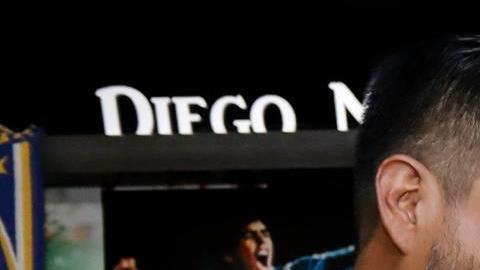 La pareja se juró amor eterno ante el D10S, Diego Armando Maradona.