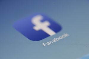 Las ventas por publicidad de Meta caen estrepitosamente: cómo podría afectar a Facebook