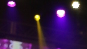 La venezolana Chiquinquirá Delgado sigue robándose las miradas con sus atrevidos vestuarios a sus 50 años.