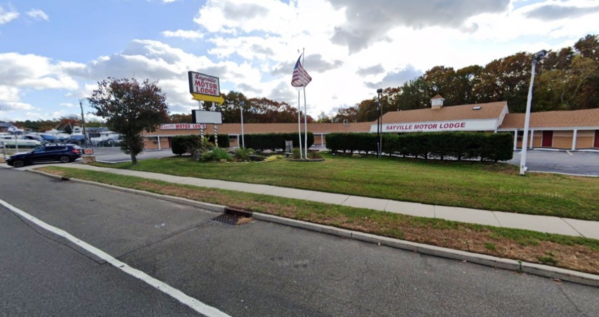 Familia arrestada por tráfico sexual en motel de Nueva York trabajaban