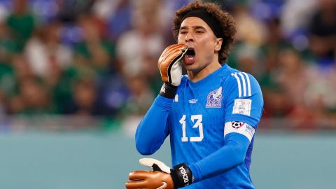 'Memo' Ochoa salvó a México de perder ante Polonia.