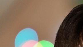 Anne Hathaway y Salma Hayek Pinault protagonizarán 'Seesaw Monster' de Netflix.