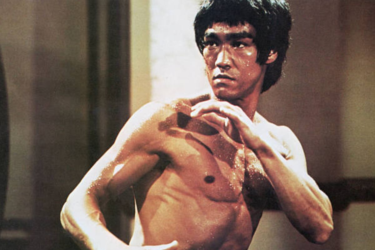Una nueva investigación afirma que beber demasiada agua mató a Bruce Lee.