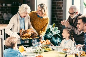 CDC dan a conocer sus recomendaciones para celebrar Thanksgiving en este 2022 de manera segura