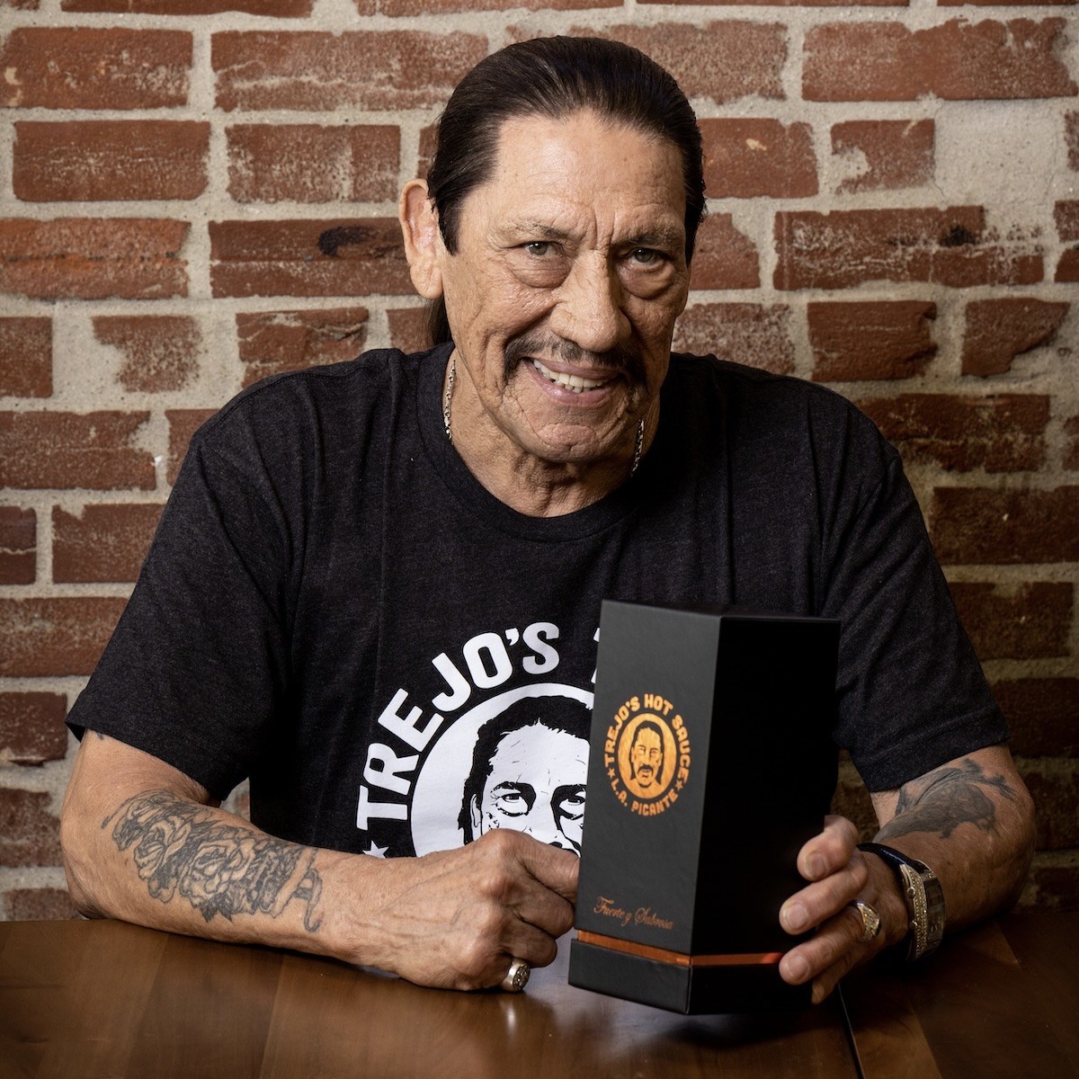 Dany Trejo y su salsa picante