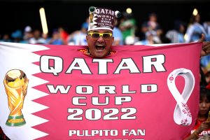 “Son fanáticos fraudulentos”: los hinchas a los que Qatar ofrece viajes y alojamiento gratis por no criticar el Mundial