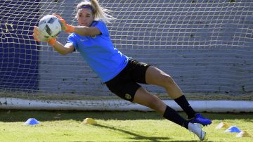 Abigail Chaves mientras jugaba para el equipo femenino de Boca Juniors.
