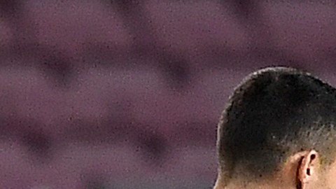 Cristiano Ronaldo y Lionel Messi en el último partido que disputaron en el 2020 por la Champions League.