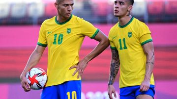 Richardlison (L) y Antony (R) serán dos cartas importantes de gol para la Selección Brasileña en Qatar 2022.