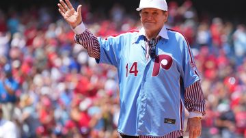 Pete Rose durante un homenaje con Philadelphia Phillies en 2022.