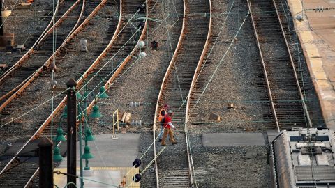 Huelga empleados de ferrocarriles en EEUU