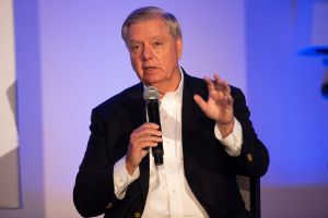 Lindsey Graham, aliado de Donald Trump, declara ante la Justicia sobre el intento de revertir las elecciones de 2020 en Georgia