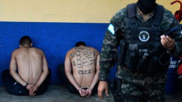 TOPSHOT-HONDURAS-CRIME-GANS