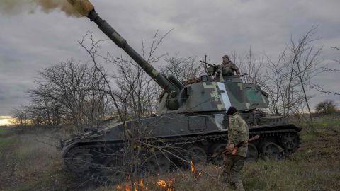 Rusia retiró sus tropas de la ciudad clave de Kherson en un nuevo revés para Putin.