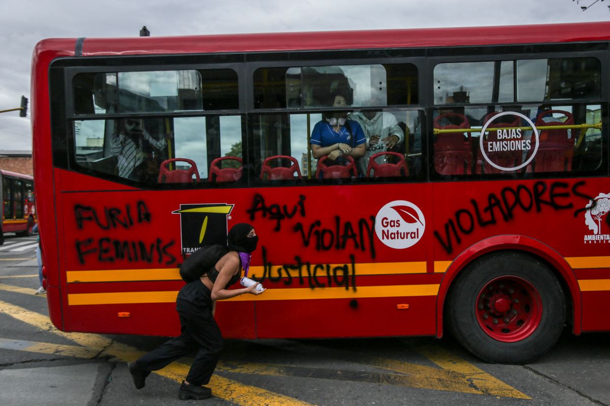 La falta de respuesta inmediata de las autoridades provocó una ola de indignación y protestas en Bogotá.