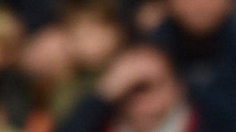 Neymar celebra luego de marcar el primer gol del partido ante el Lorient.