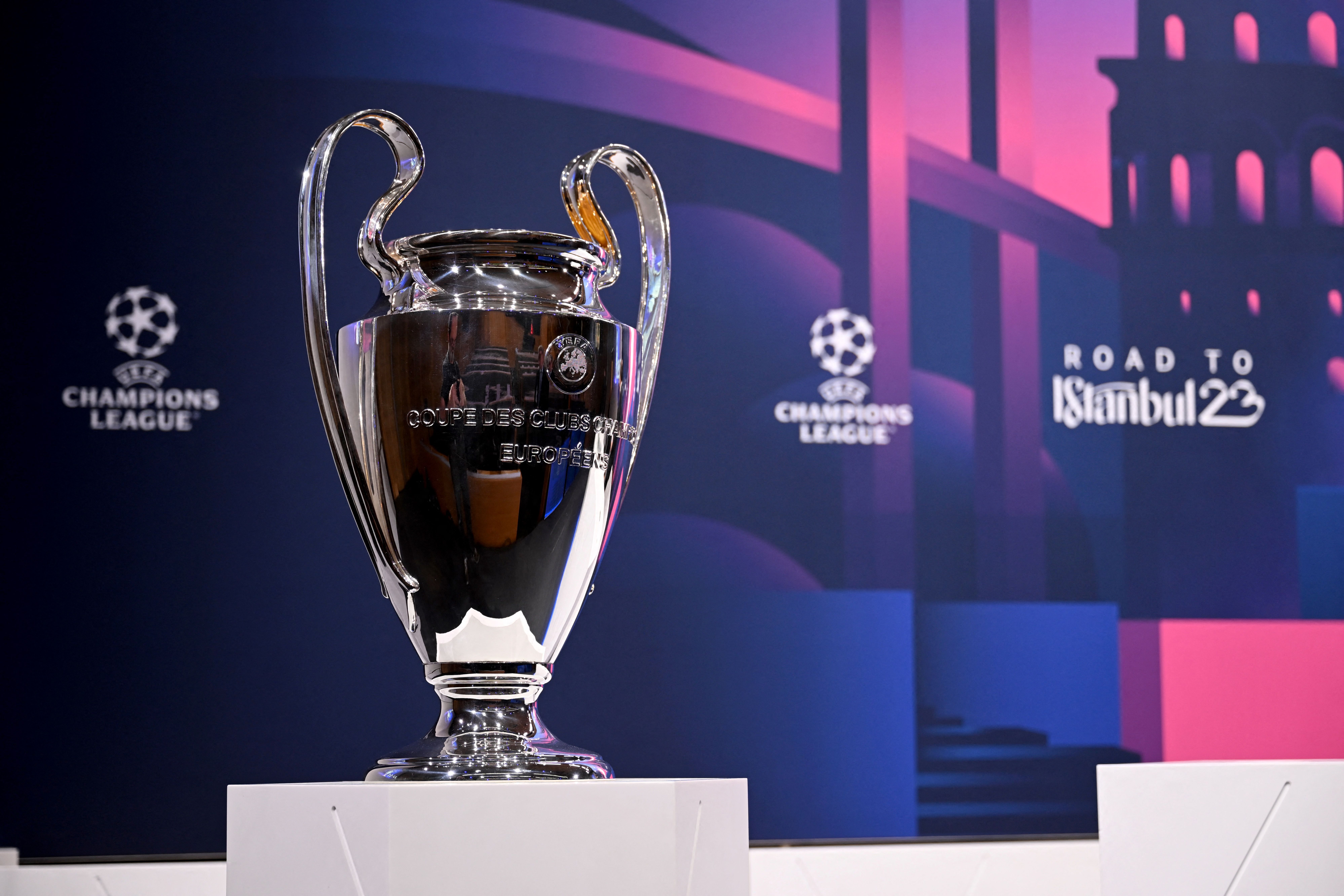 Octavos de final de la UEFA Champions League: Emparejamientos, fechas 