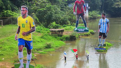 Rinden homenaje a Messi, Cristiano Ronaldo y Neymar en la India