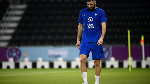 Karim Benzema durante el entrenamiento de este sábado en Doha.