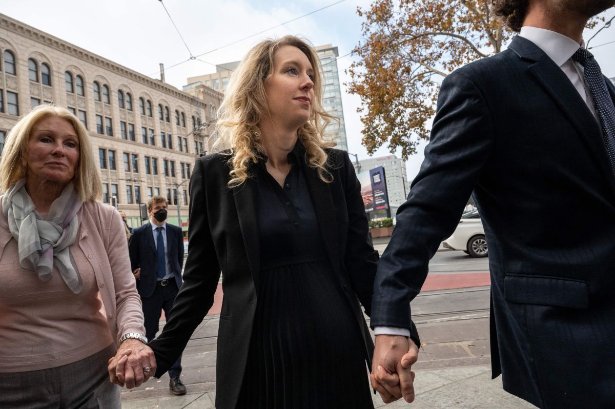 Sentencian a 11 años de cárcel a Elizabeth Holmes, exfigura de Silicon ...