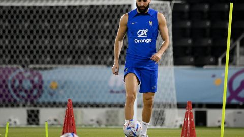 Benzema regresará a España para continuar con su proceso de recuperación.