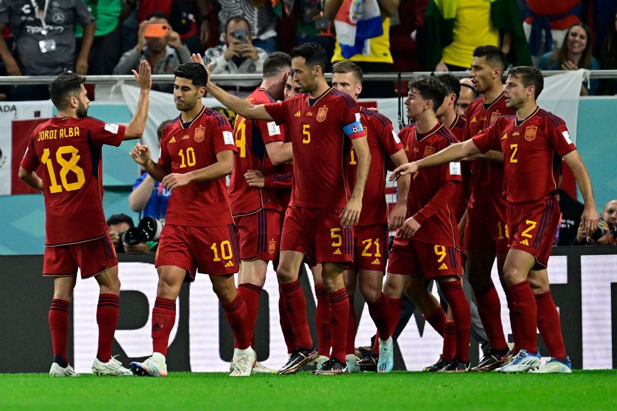 España goleó a Costa Rica en su debut en el Mundial.