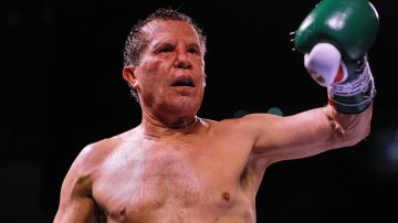 Julio César Chávez recibió el premio en reconocimiento a su amplia carrera en el boxeo.
