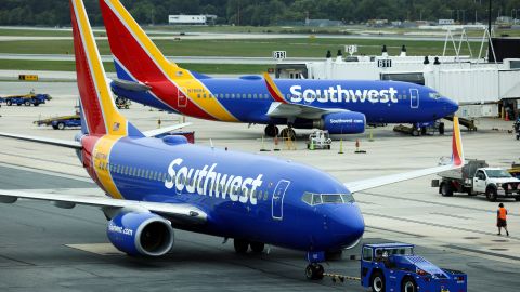 Southwest Airlines Experiences Major Flight Cancellations Across U.S.