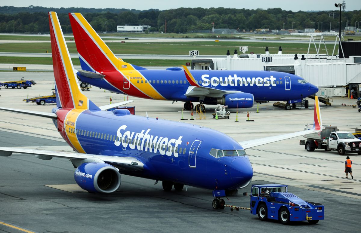 Troublesome passenger forces Southwest flight to make emergency landing in Arkansas