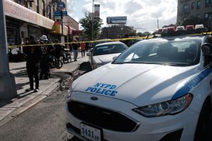 Video: Agente del alguacil de Vermont es baleado al menos 10 veces por policías en Nueva York en dramático tiroteo