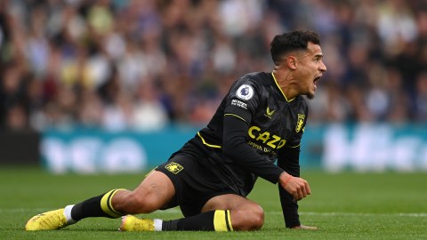 Philippe Coutinho durante un encuentro de Aston Villa ante Leeds United.