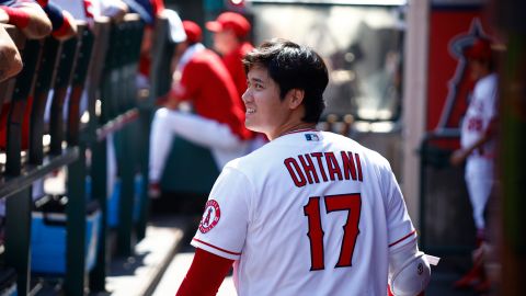 Shohei Ohtani durante un encuentro ante Texas Rangers.