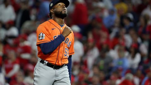 Cristian Javier lideró el pitcheo de Astros ante Phillies.