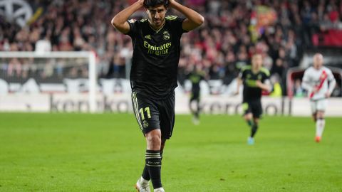 Marco Asensio se lamenta tras fallar una ocasión.