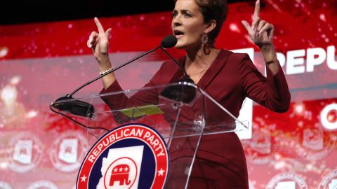 Kari Lake Arizona Elecciones 2022 Katie Hobbs