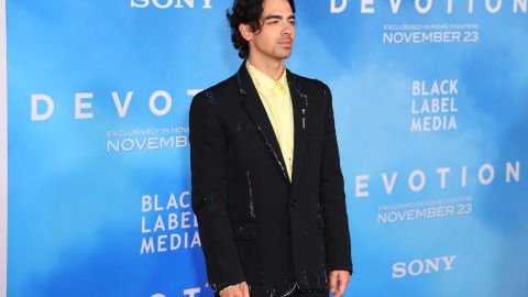 Joe Jonas en el estreno de la cinta "Devotion".