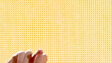 Rosalía sorprendió en los Latin Grammy por sus transformaciones en el escenario.