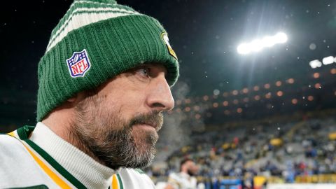 Aaron Rodgers durante un encuentro ante Tennessee Titans en la NFL.