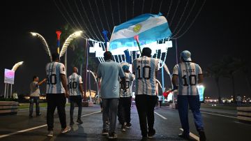 Al menos 6 hinchas argentinos participaron en el cántico