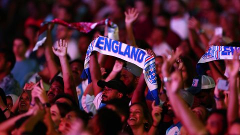 Aficionados ingleses durante el Qatar Fan Fest que se realizó en días previos a la inauguración del Mundial.