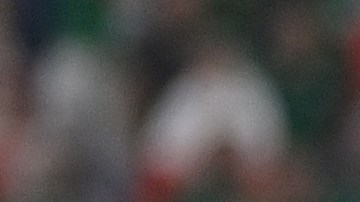 Alexis Vega durante el encuentro entre México y Polonia en Qatar 2022.