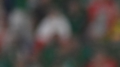 Alexis Vega durante el encuentro entre México y Polonia en Qatar 2022.