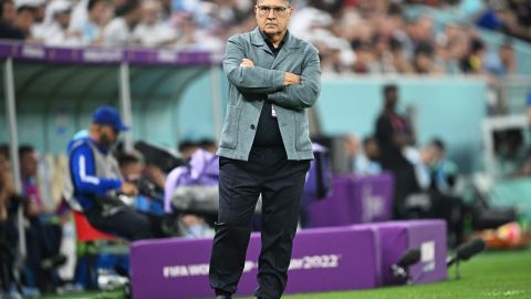 Tata Martino durante el encuentro entre México y Argentina.