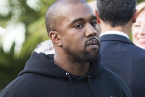 Kanye West acude a la policía para denunciar a unos paparazzi que lo persiguieron y retaron a pelear