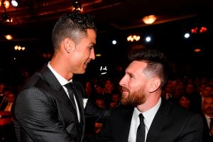 “La victoria está en la mente”: Cristiano Ronaldo y Lionel Messi juegan ajedrez en publicidad de Louis Vuitton a 1 día del Mundial Qatar 2022