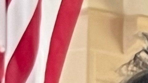 USCIS enviará notificaciones a personas que puedan ser afectadas por certificaciones de idioma inglés.